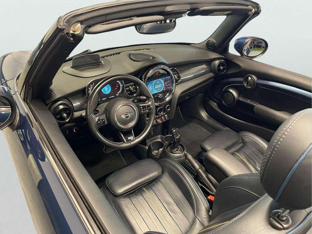 Mini Cooper Cabriolet или аналогичный