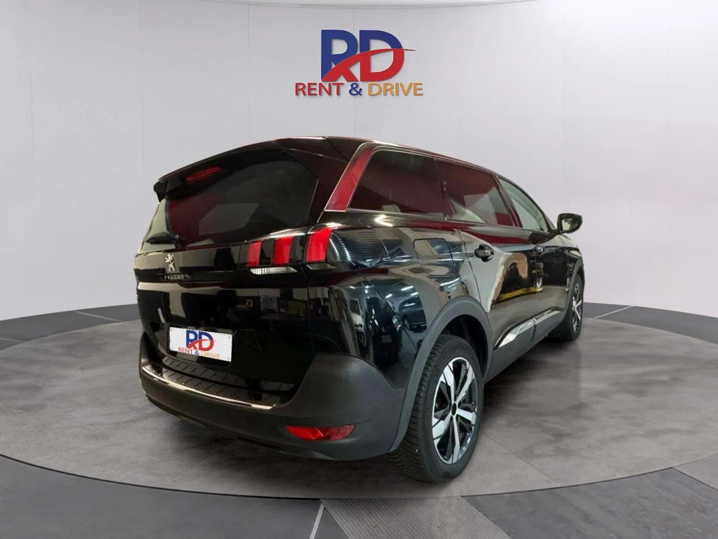 Peugeot 5008 ou similaire