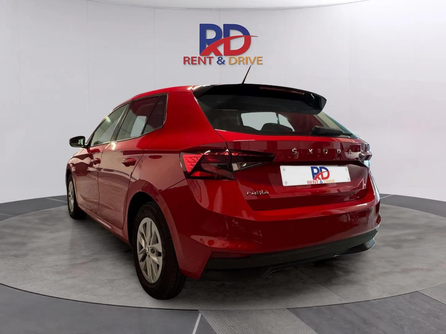 Skoda Fabia или аналогичный автомобиль