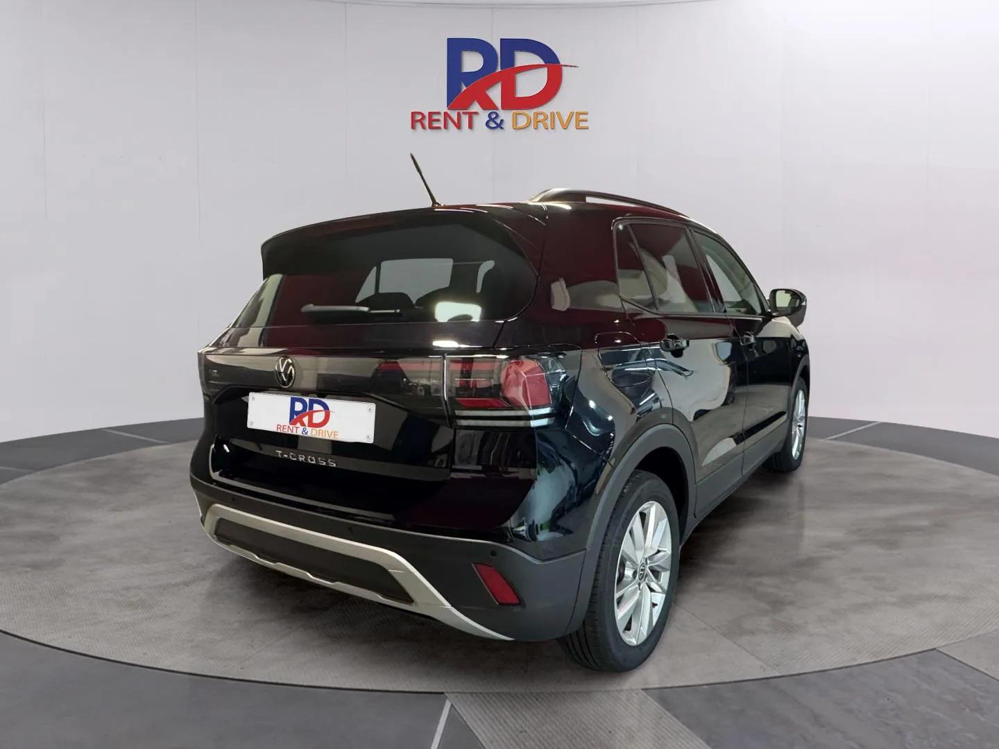 Volkswagen T-Cross или аналогичный