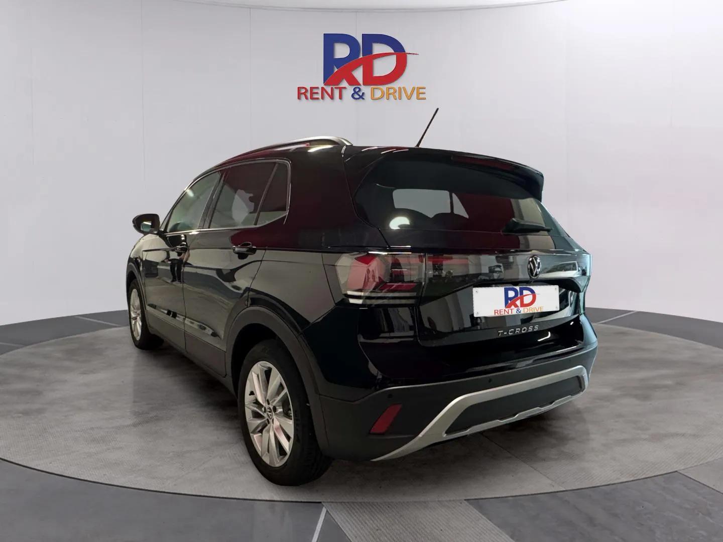 Volkswagen T-Cross или аналогичный