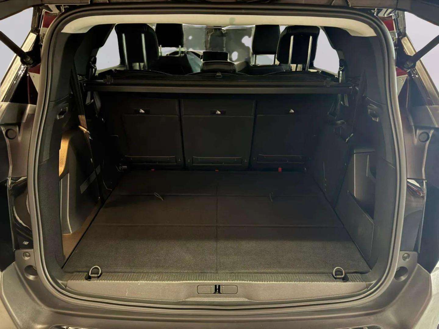 Peugeot 5008 или аналогичный автомобиль
