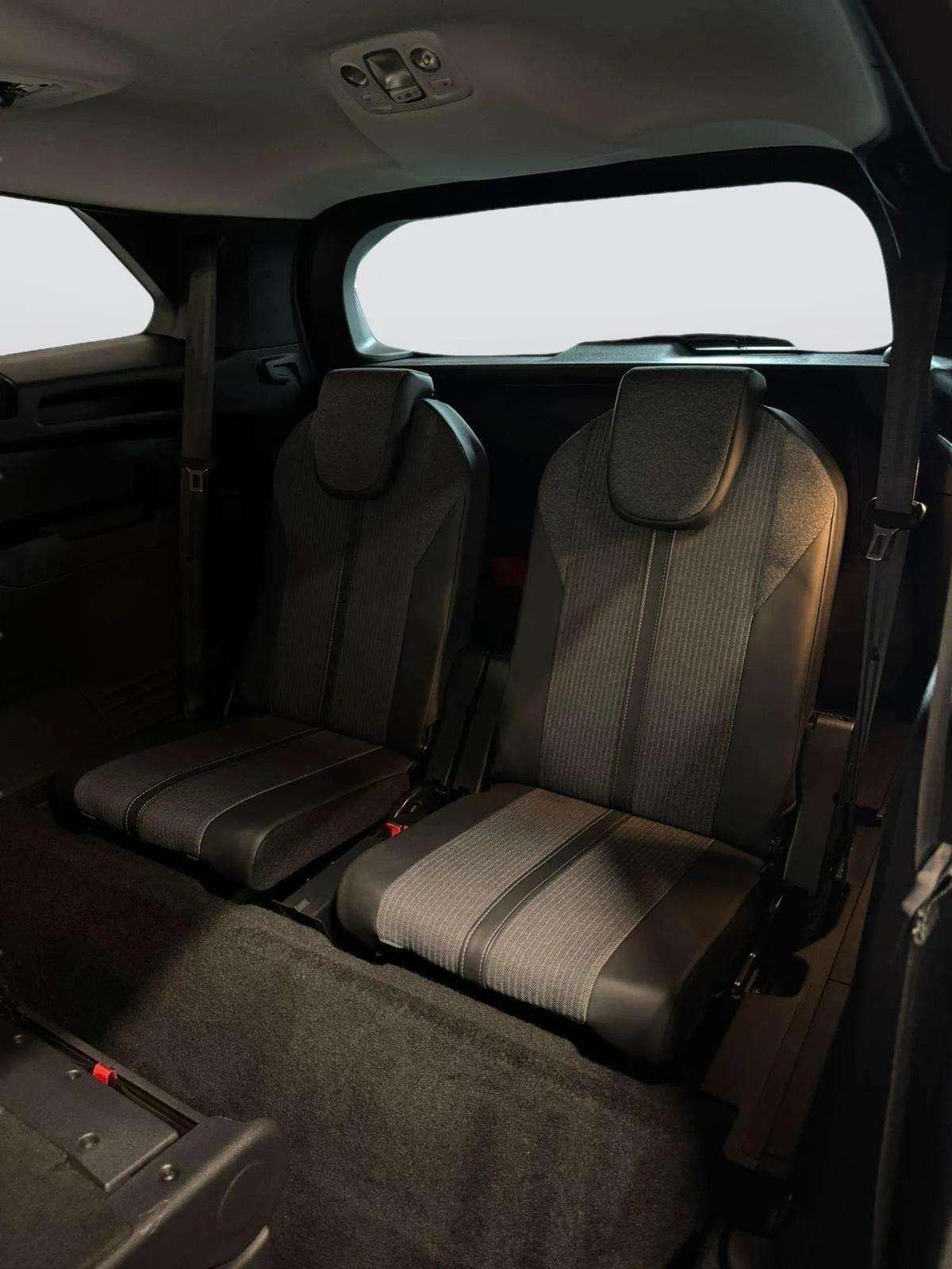 Peugeot 5008 или аналогичный автомобиль